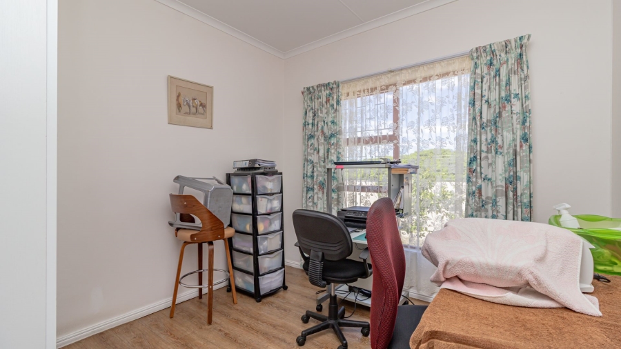 3 Bedroom Property for Sale in Chanteclair Western Cape